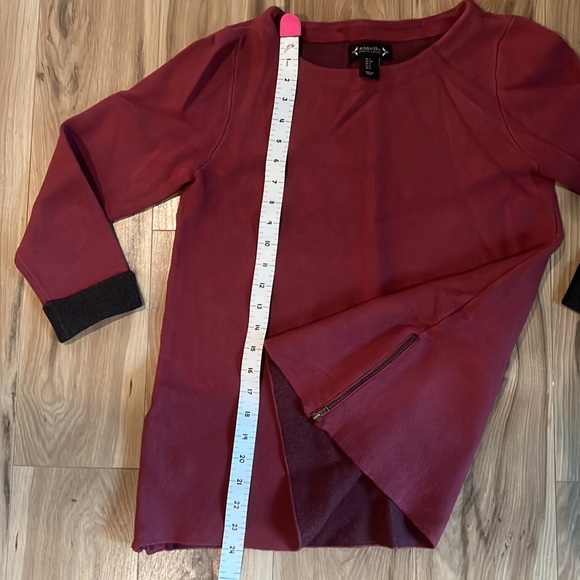 Sweater - Picture 4 of 7